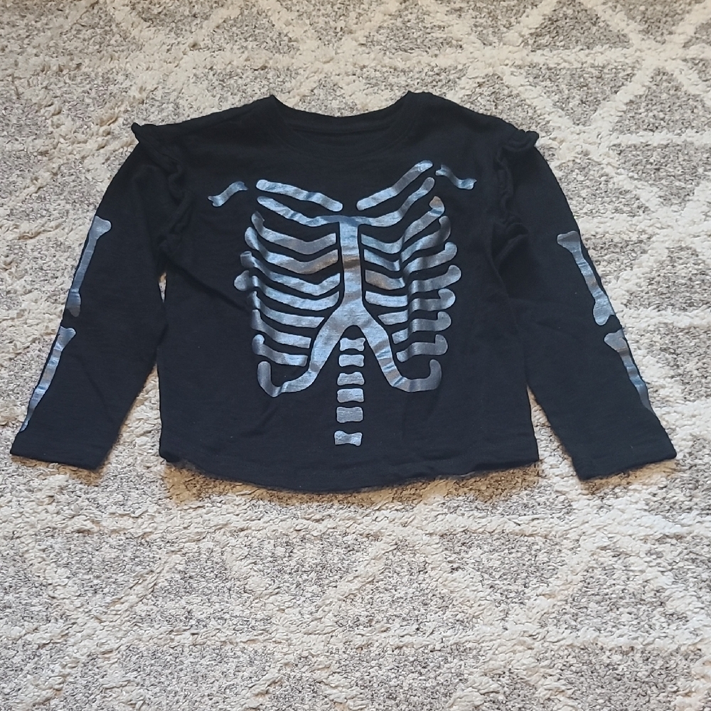 4 for $28 - baby GAP 4 Girls Black Long Sleeve Skeleton Halloween Shirt
